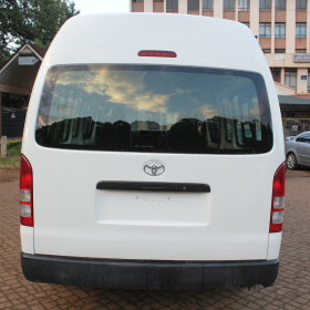 TOYOTA HIACE 9L