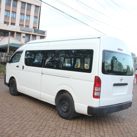TOYOTA HIACE 9L