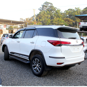 TOYOTA FORTUNER