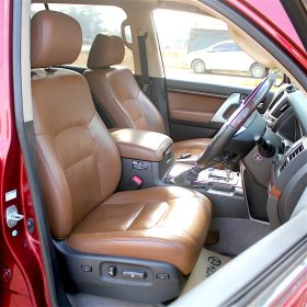 TOYOTA LAND CRUISER PRADO V8