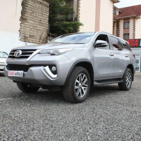 TOYOTA FORTUNER