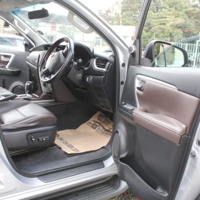 TOYOTA FORTUNER