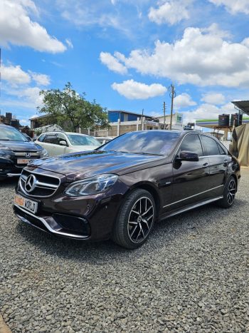 MERCEDES BENZ E250
