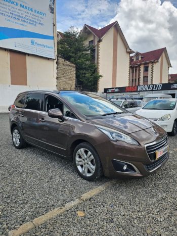 PEUGEOT 5008